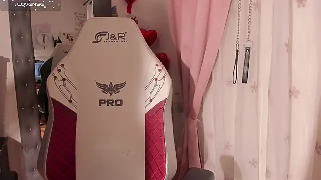 ally sun   online show from April 22, 12:13 pm