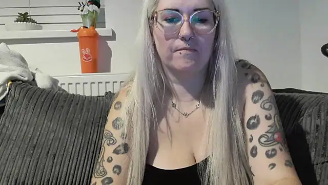 Sizzling Indie36 online show from October 4, 10:14 pm