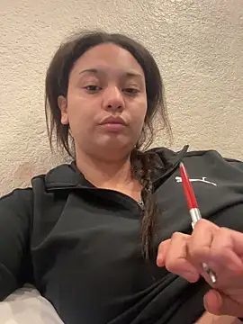 hoesluvcedes online show from May 29, 9:29 am