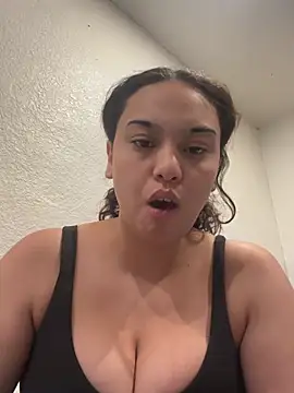 hoesluvcedes online show from June 10, 10:25 am