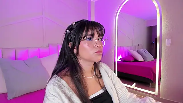 Snapshot of Eimmy_bm chatting on October 13, 7:05 pm Eimmy bm online show from October 13, 7:05 pm