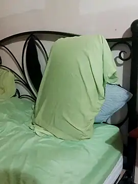 emiliemilf online show from November 11, 7:49 am