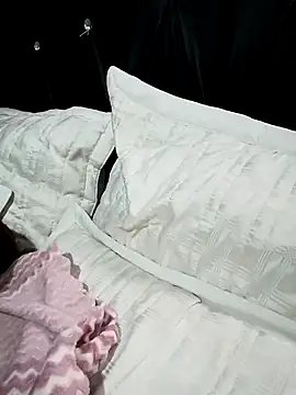 Snapshot of sexylira chatting on September 18, 3:21 pm sexylira online show from September 18, 3:21 pm
