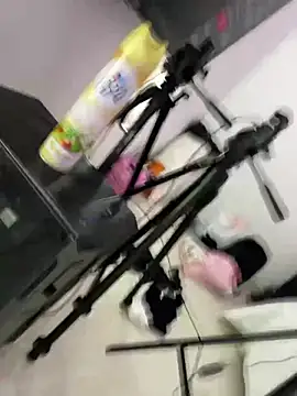 Sammy Brown online show from April 28, 1:04 pm