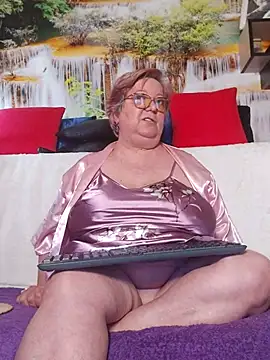 QueenPammy1 online show from March 31, 9:31 am