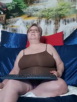 QueenPammy1 online show from April 24, 12:41 pm