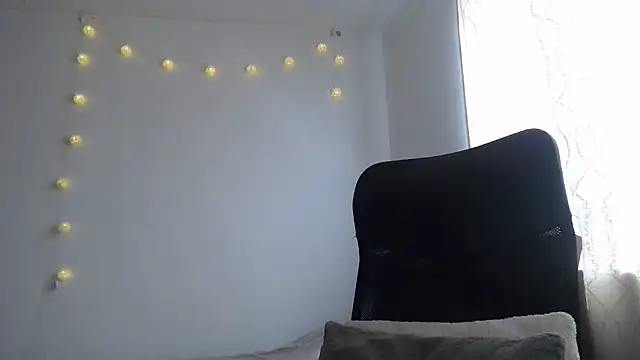 nalafoster online show from November 19, 4:18 pm