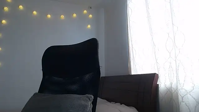 nalafoster online show from November 10, 3:51 pm