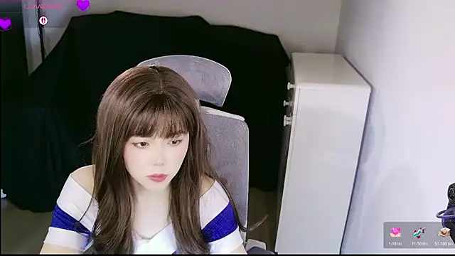 MIAOMIAO BABY online show from April 23, 5:15 pm