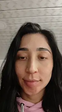 Elowyn online show from April 26, 2:09 am