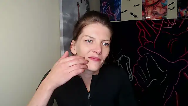 Snapshot of VanessaRey_ chatting on September 26, 6:33 am VanessaRey online show from September 26, 6:33 am