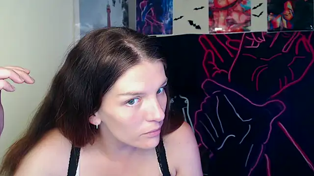 Snapshot of VanessaRey_ chatting on September 21, 6:56 am VanessaRey online show from September 21, 6:56 am