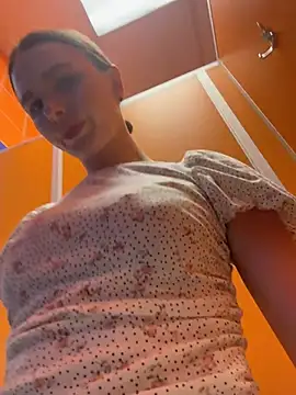 MilaBee online show from July 27, 1:08 pm