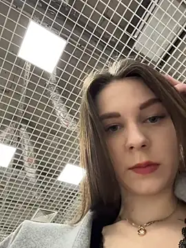 MilaBee online show from April 25, 9:01 am