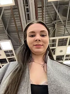 MilaBee online show from April 23, 12:29 pm