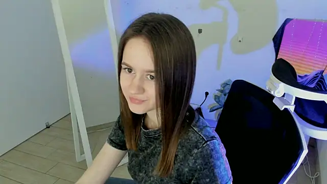 Snapshot of Catherine_e chatting on October 2, 6:35 pm Catherine e online show from October 2, 6:35 pm