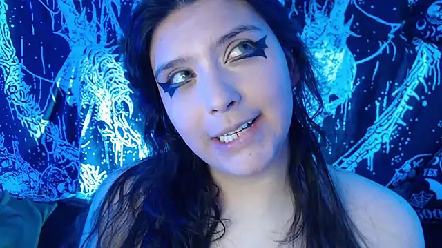 Snapshot of mikaskullcs chatting on September 29, 2:05 am mikaskullcs online show from September 29, 2:05 am