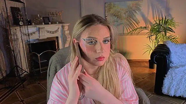 Jes Solar online show from April 24, 9:39 pm