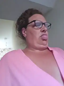 MissQueenBeex online show from June 23, 8:34 am