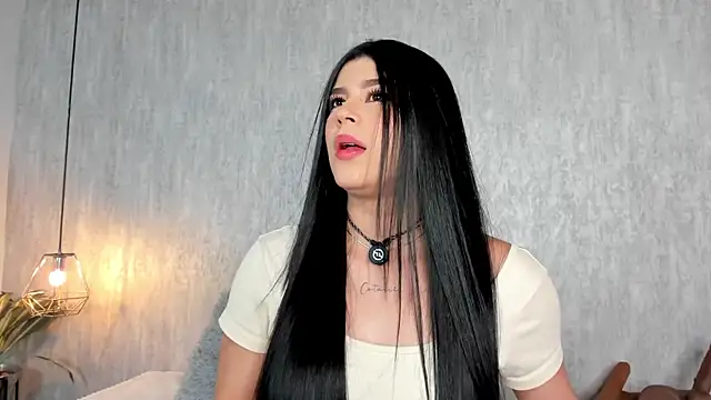 Emmazc  online show from April 22, 7:55 pm