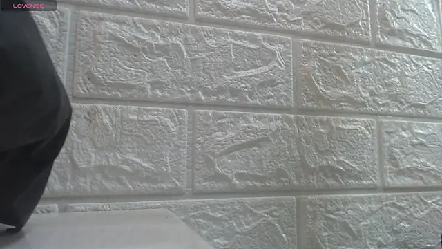 nei girl online show from December 17, 11:25 am