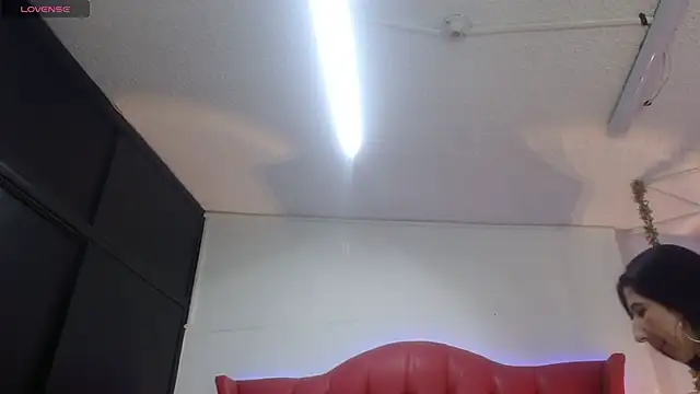 nei girl online show from April 21, 11:50 am