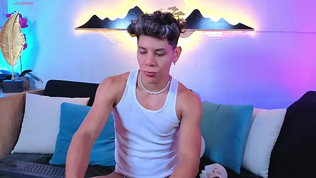 Almiboys online show from April 22, 11:02 pm