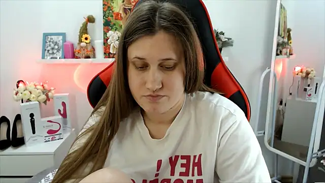 Lucky Lana online show from March 2, 7:15 am