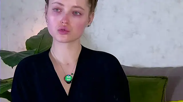 AshleyD  online show from December 4, 2:14 am