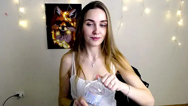 Doll Angelina online show from March 4, 7:15 am