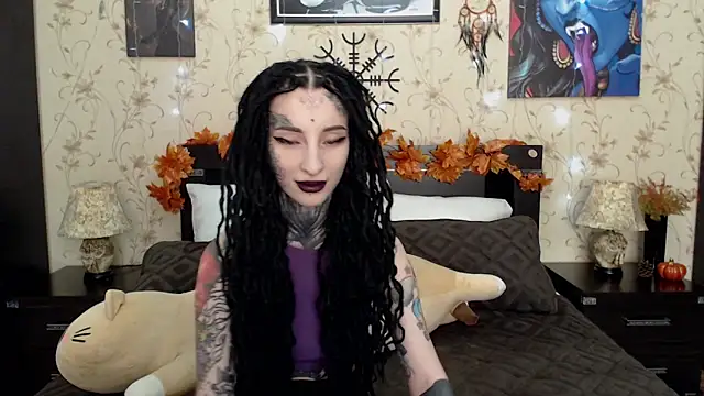 Snapshot of Velvetbat chatting on October 17, 7:00 am Velvetbat online show from October 17, 7:00 am