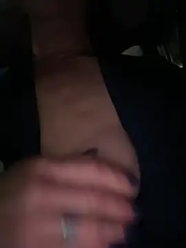 Lilbeezie81 online show from February 2, 3:27 am