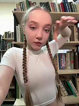 bambi lu online show from April 21, 4:03 pm