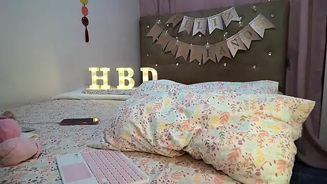 sofia8428 online show from April 23, 10:56 pm