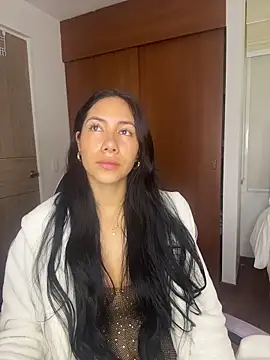 ArianaReynoldss online show from March 4, 10:33 am