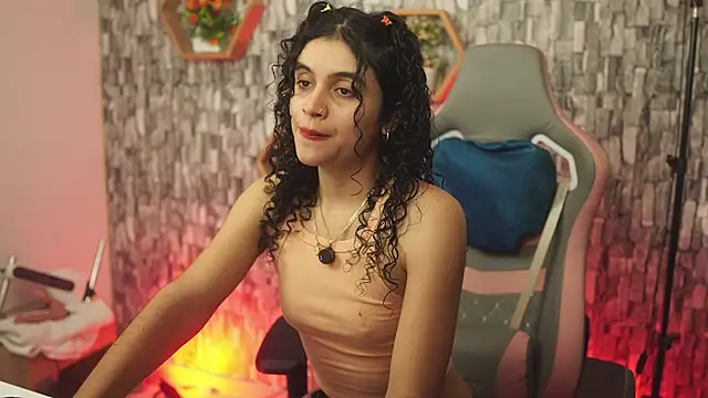 bonniie 98  online show from April 20, 8:45 pm