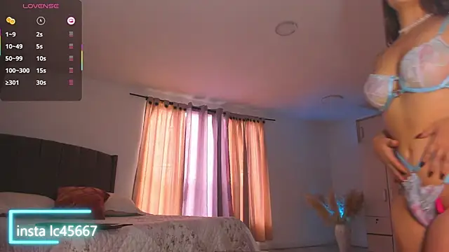 emily bennett online show from April 21, 9:00 pm