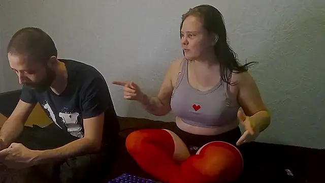 SweetPiggyx online show from March 28, 7:13 pm