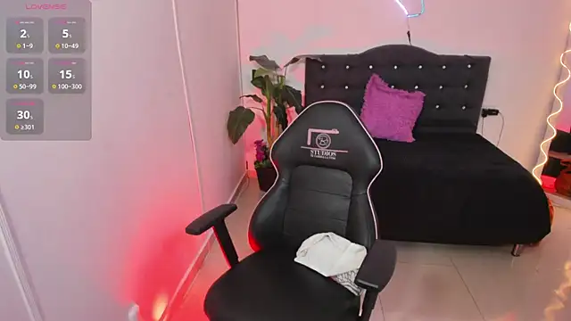 saaya tay online show from October 22, 3:22 am