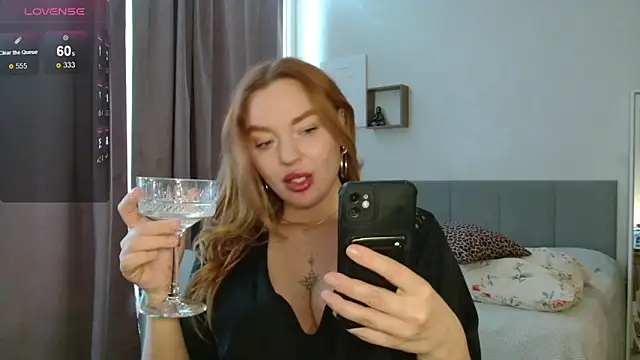 Eva   forever online show from February 7, 4:49 am