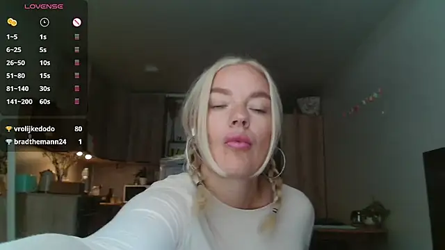 Eva   forever online show from July 3, 5:46 am
