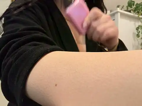 MoonlitLust online show from April 25, 7:11 pm