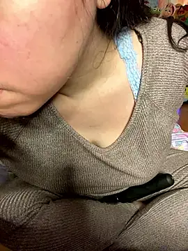 w3tkittty online show from January 7, 11:08 pm