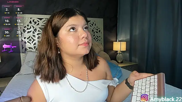 Amyblack   online show from March 25, 12:27 am