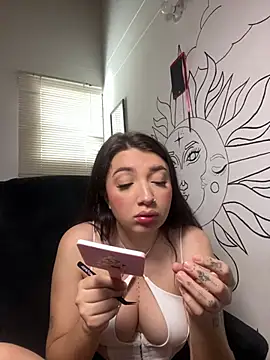 Mia  Gray online show from April 22, 5:43 pm