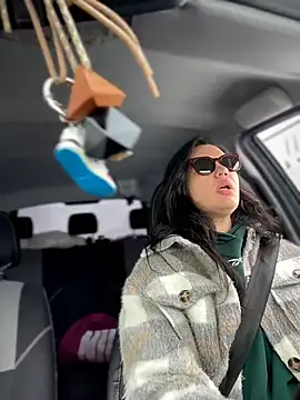 MeekyRich online show from April 19, 2:44 am