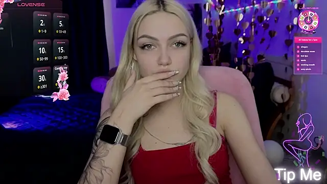 LinaLirian online show from April 15, 10:05 am