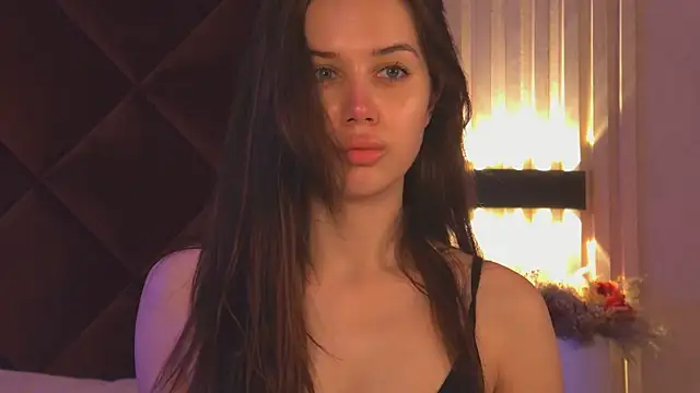 StacyHarland online show from April 19, 4:23 am