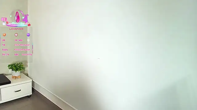  Victoria Collins online show from November 24, 12:29 pm