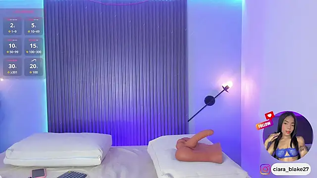 ciara blake online show from February 3, 7:07 pm